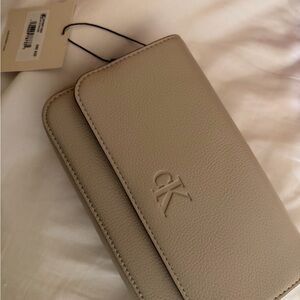 Calvin Klein Crossbody